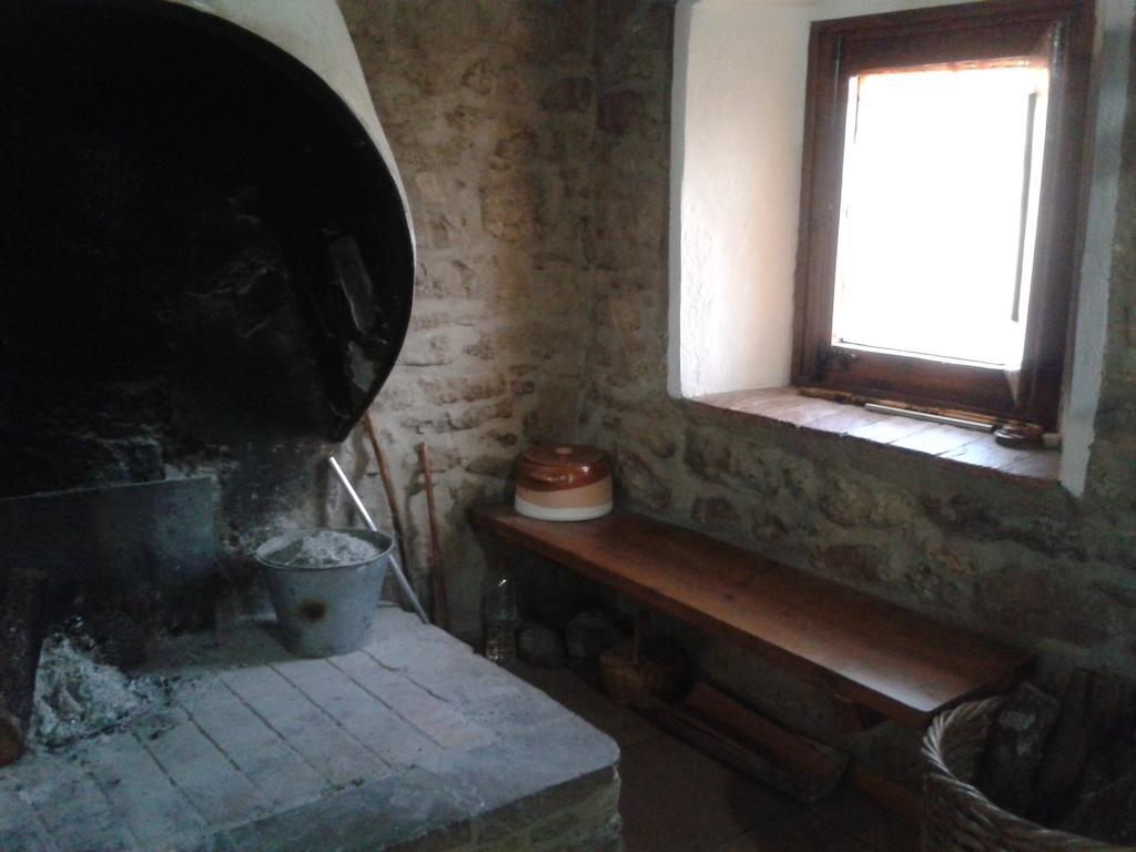 Casa Angrill Pensjonat Lladurs Zewnętrze zdjęcie